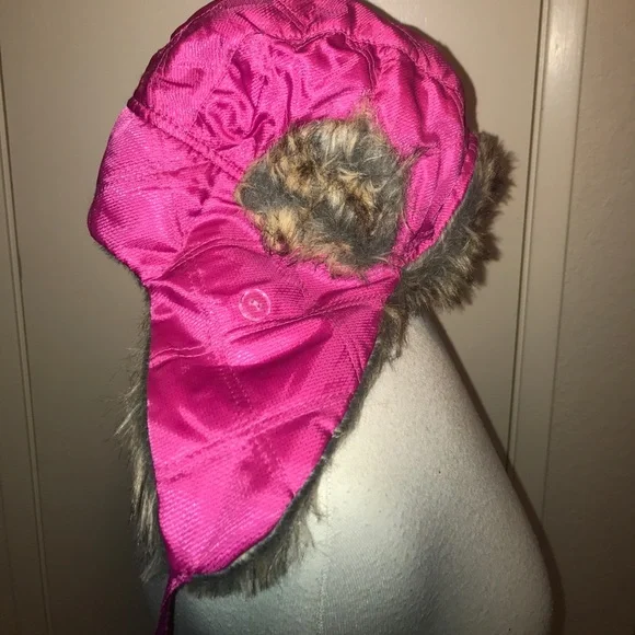 Forever 21 faux fur pink winter trapper snow hat - Picture 4 of 8